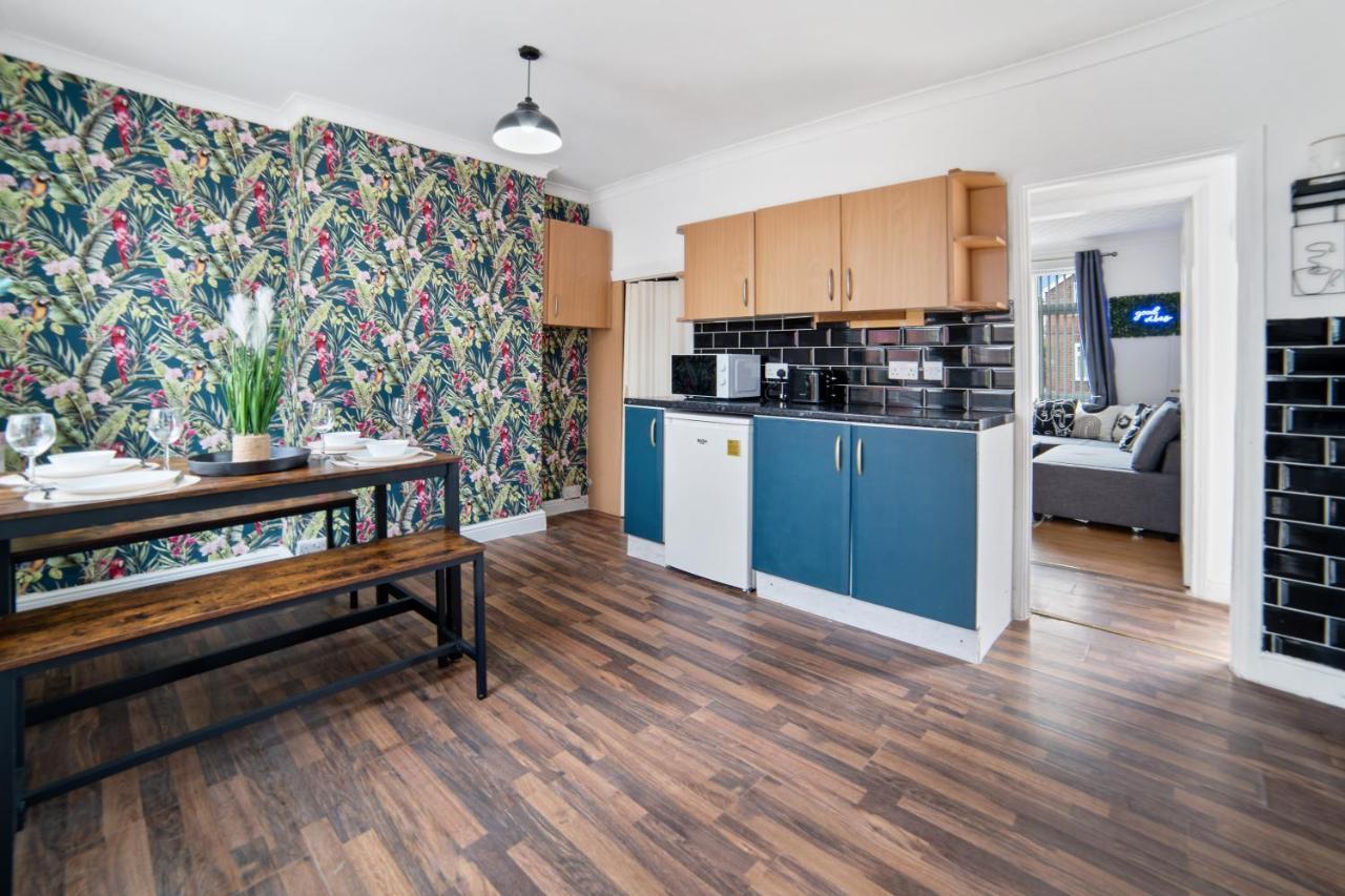Exclusive Deals L Last-Minute Reserve L Townhouse With Sleeps 6 L Braunstone Town , Leicester L By Zen Nights Short Lets & Serviced Accommodations מראה חיצוני תמונה