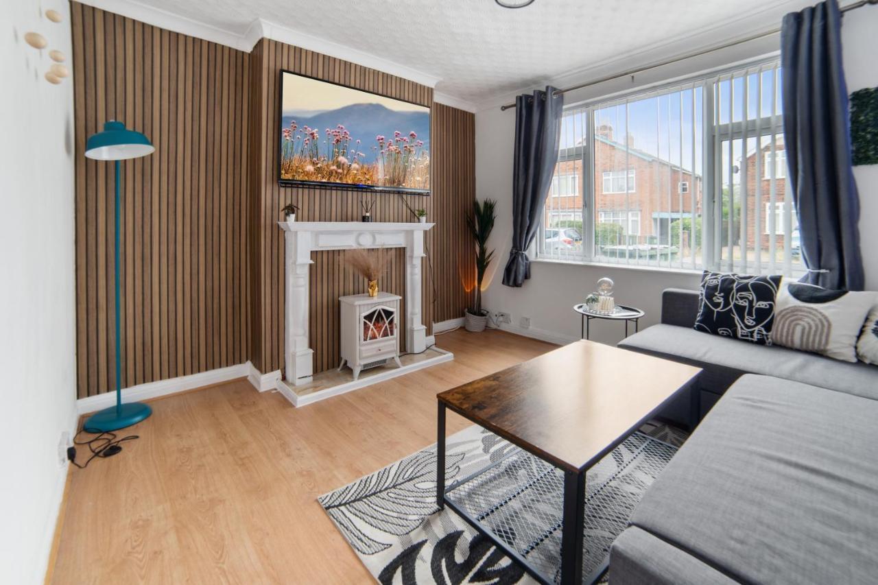 Exclusive Deals L Last-Minute Reserve L Townhouse With Sleeps 6 L Braunstone Town , Leicester L By Zen Nights Short Lets & Serviced Accommodations מראה חיצוני תמונה