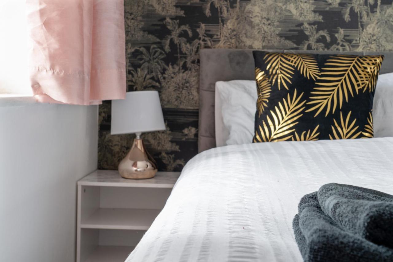 Exclusive Deals L Last-Minute Reserve L Townhouse With Sleeps 6 L Braunstone Town , Leicester L By Zen Nights Short Lets & Serviced Accommodations מראה חיצוני תמונה