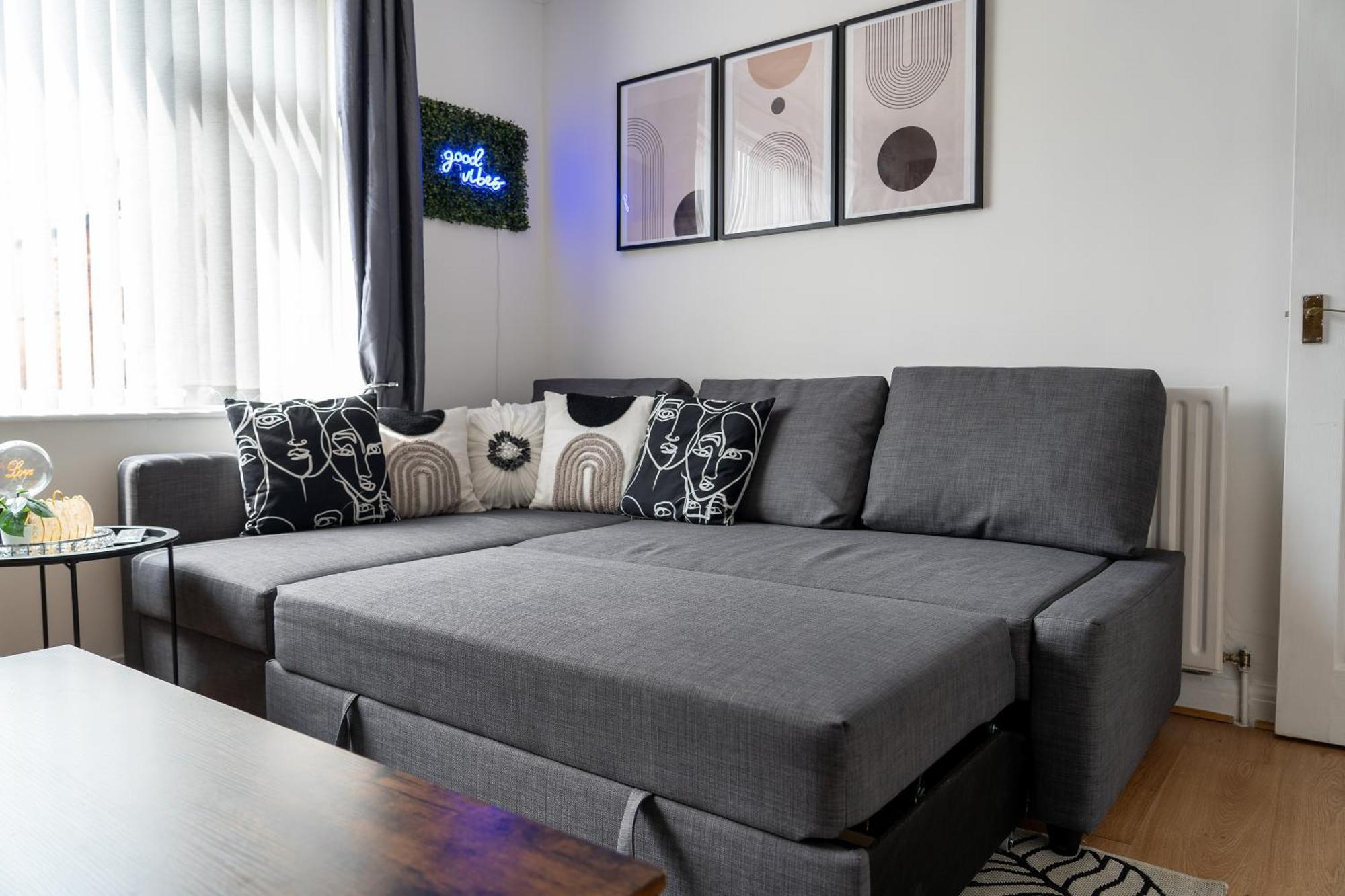 Exclusive Deals L Last-Minute Reserve L Townhouse With Sleeps 6 L Braunstone Town , Leicester L By Zen Nights Short Lets & Serviced Accommodations מראה חיצוני תמונה